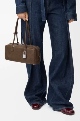 Amazona 31 Cropped Bag in Grained Nubuck