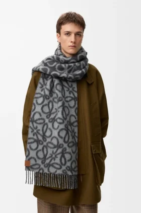 Anagram Scarf in Alpaca and Wool Blend