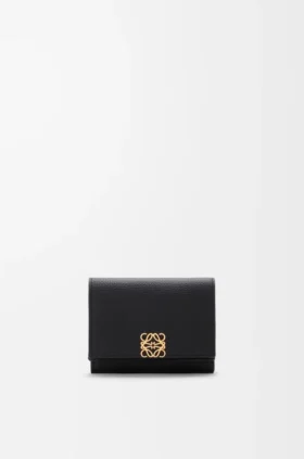 Anagram Trifold Wallet in Pebble Grained Calfskin