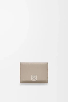 Anagram Trifold Wallet in Pebble Grained Calfskin