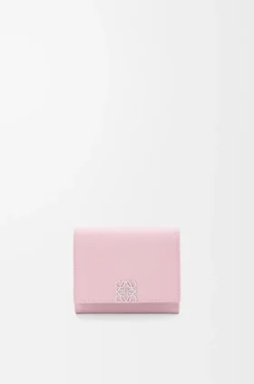 Anagram Trifold Wallet in Pebble Grained Calfskin