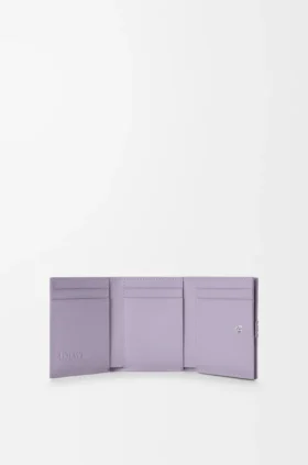 Anagram Trifold Wallet in Pebble Grained Calfskin