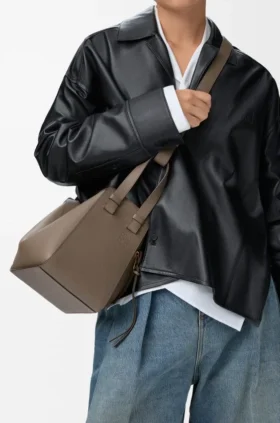 Compact Hammock Bag in Soft Grained Calfskin