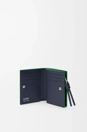 Knot Compact Wallet in Shiny Nappa Calfskin