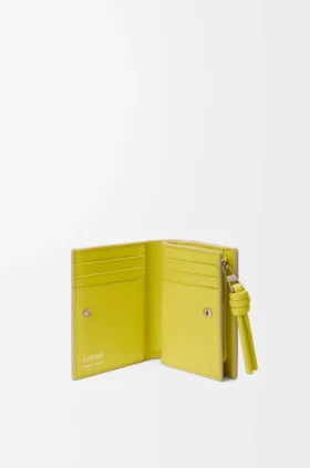 Knot Compact Wallet in Shiny Nappa Calfskin