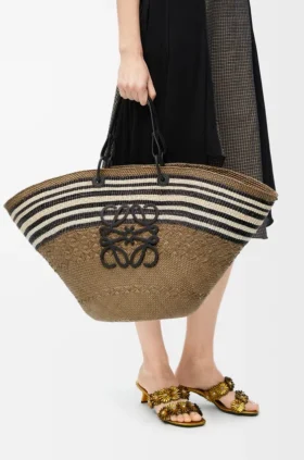Large Anagram Basket in Iraca Palm and Calfskin
