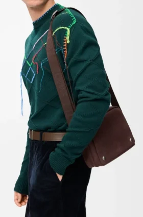 Medium Pebble Messenger Bag in Grained Nubuck