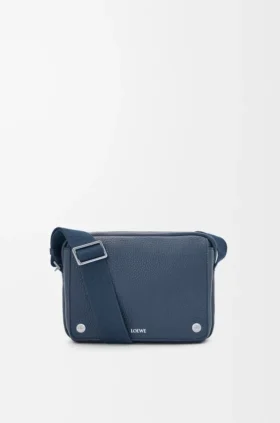 Medium Pebble Messenger Bag in Supple Grained Calfskin
