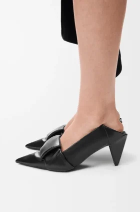 Origami Flap Back Pump in Lambskin
