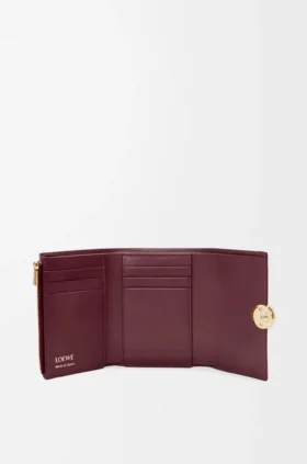 Pebble Small Vertical Wallet in Shiny Nappa Calfskin