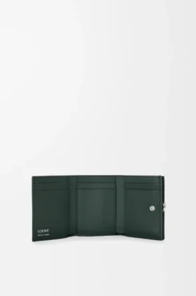 Pebble Trifold Wallet in Pebble Grained Calfskin