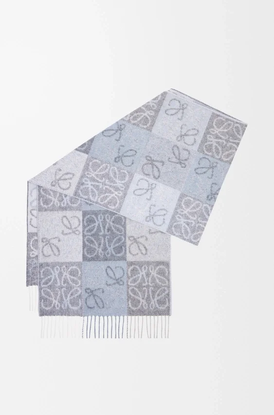 Scarf in Wool and Cashmere Scarf in Wool and Cashmere