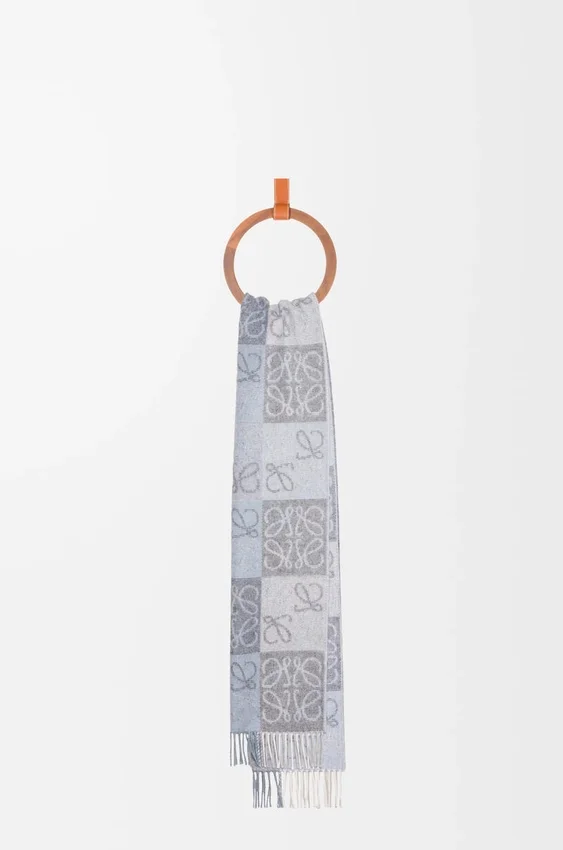 Scarf in Wool and Cashmere Scarf in Wool and Cashmere