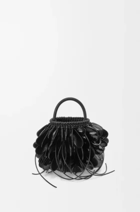 Shell Bucket in Woven Calfskin