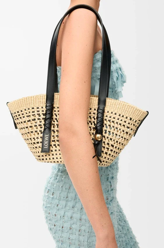 Small Braid Basket in Iraca Palm Ad Calfskin Small Braid Basket in Iraca Palm Ad Calfskin